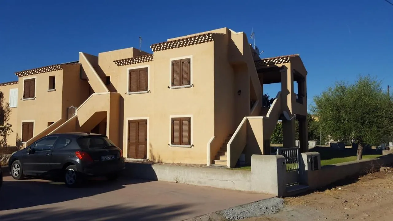Casetta Francy San Teodoro  Apartment